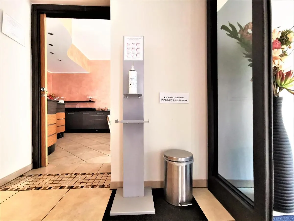 Hotel Venini Milan 3*,  Italy