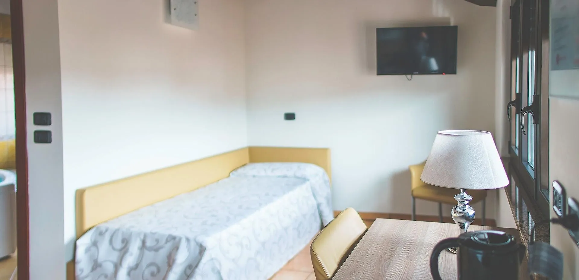 Hotel Venini Milan 3*,  Italy